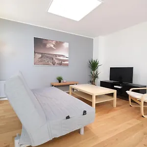 Escale De 80 M2 Avec Cour Et Parking Lille