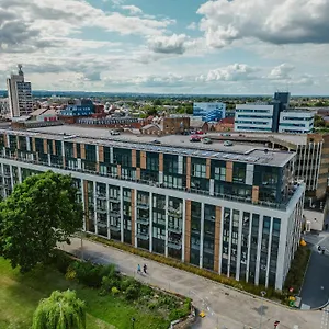  Apartment Vichy - The Glass House Vip Luxury With Gym, Cinema & Gaming Rooms, And Work Space Access United Kingdom