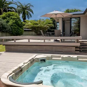  Holiday home Spa, & New Zealand